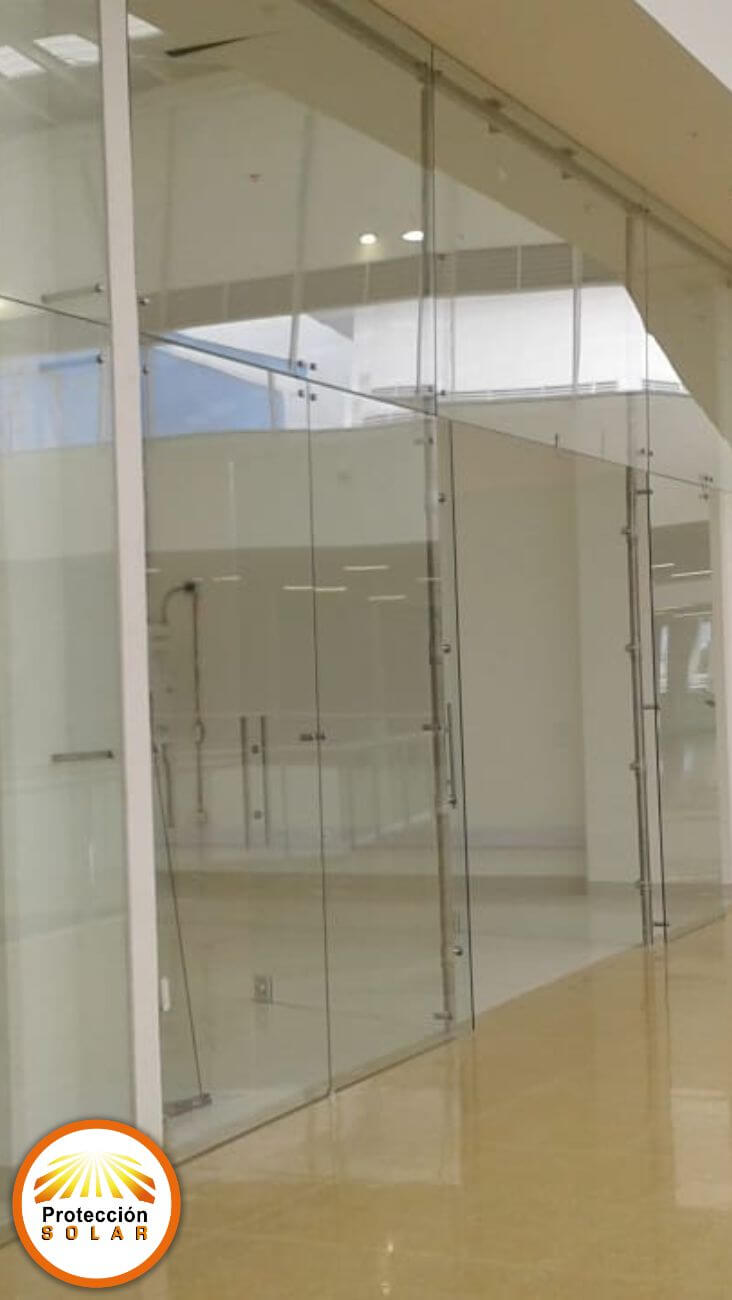 fachada en vidrio