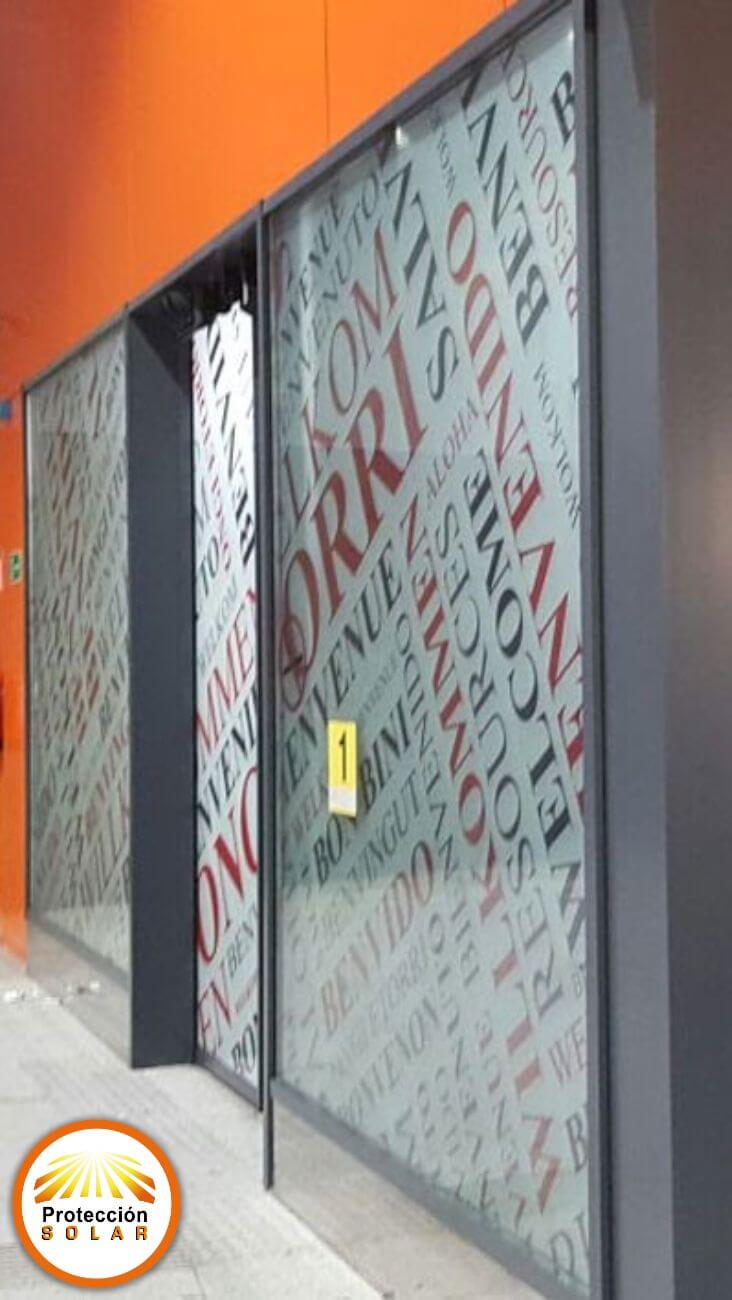 fachadas en vidrio templado y aluminio